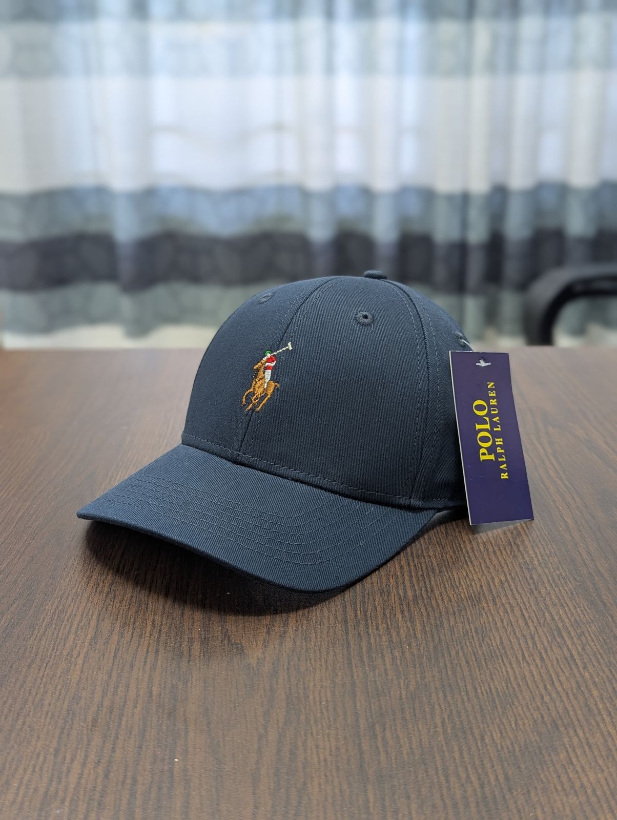Cap Dark Grey Horse